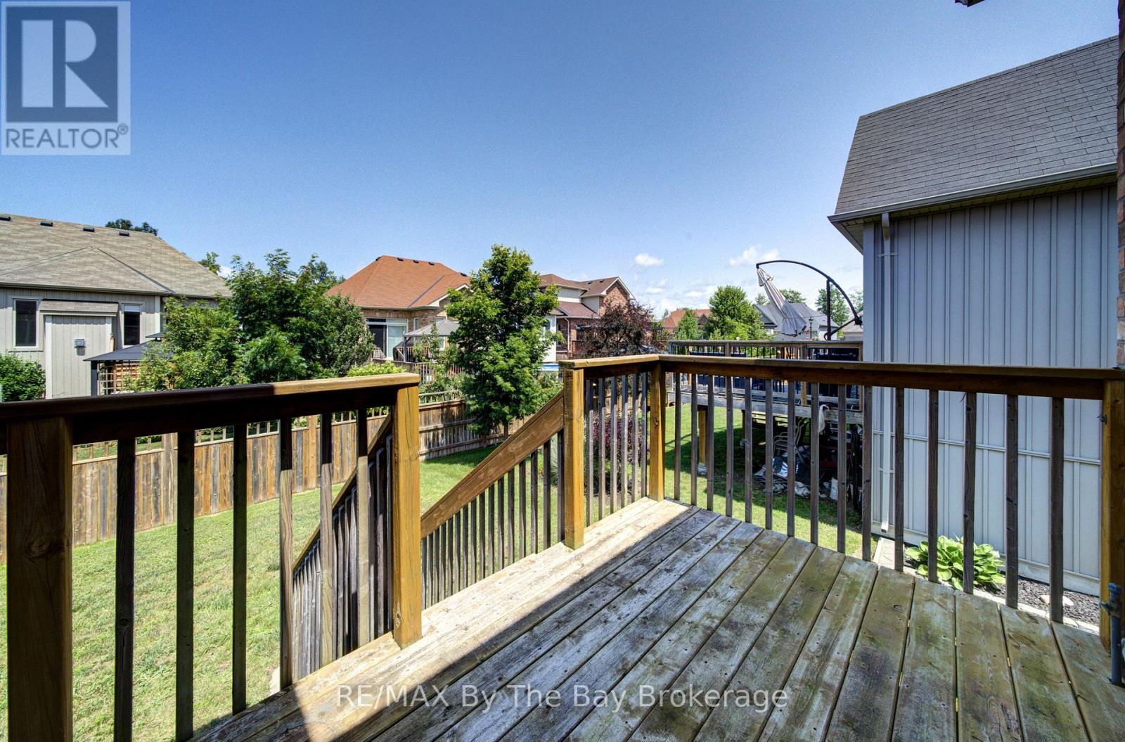 30 ALLEGRA DRIVE - 33