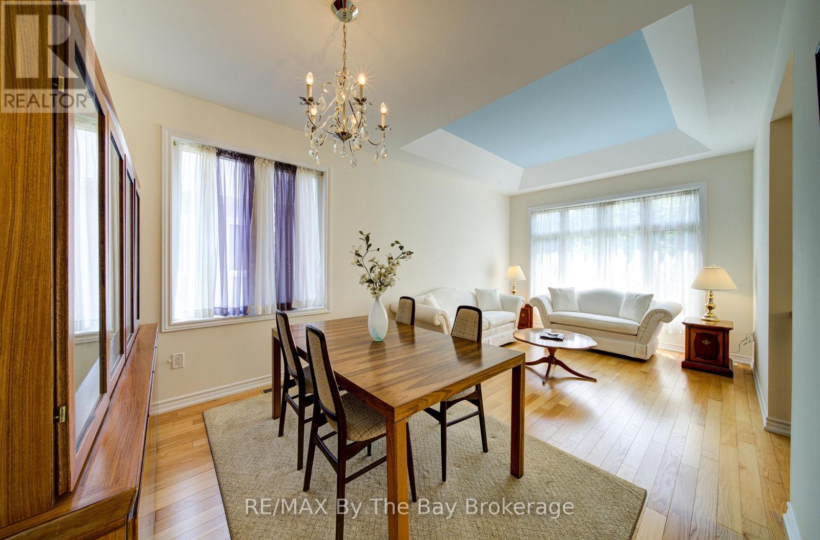 30 ALLEGRA DRIVE - 7