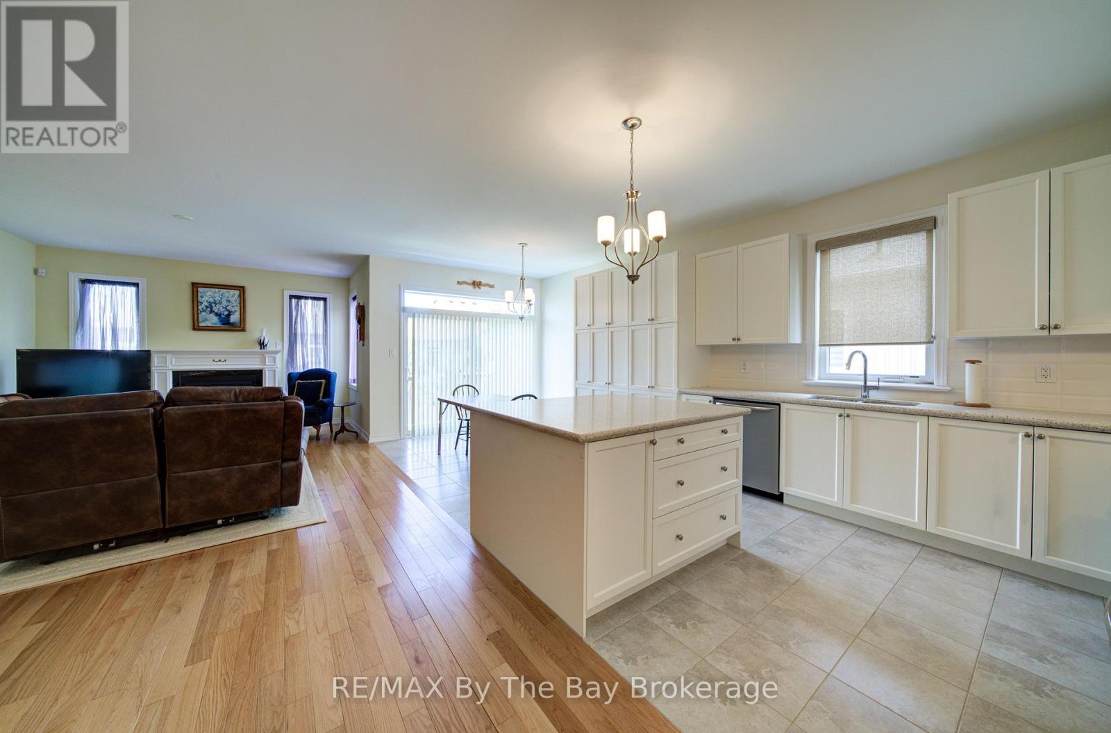 30 ALLEGRA DRIVE - 9