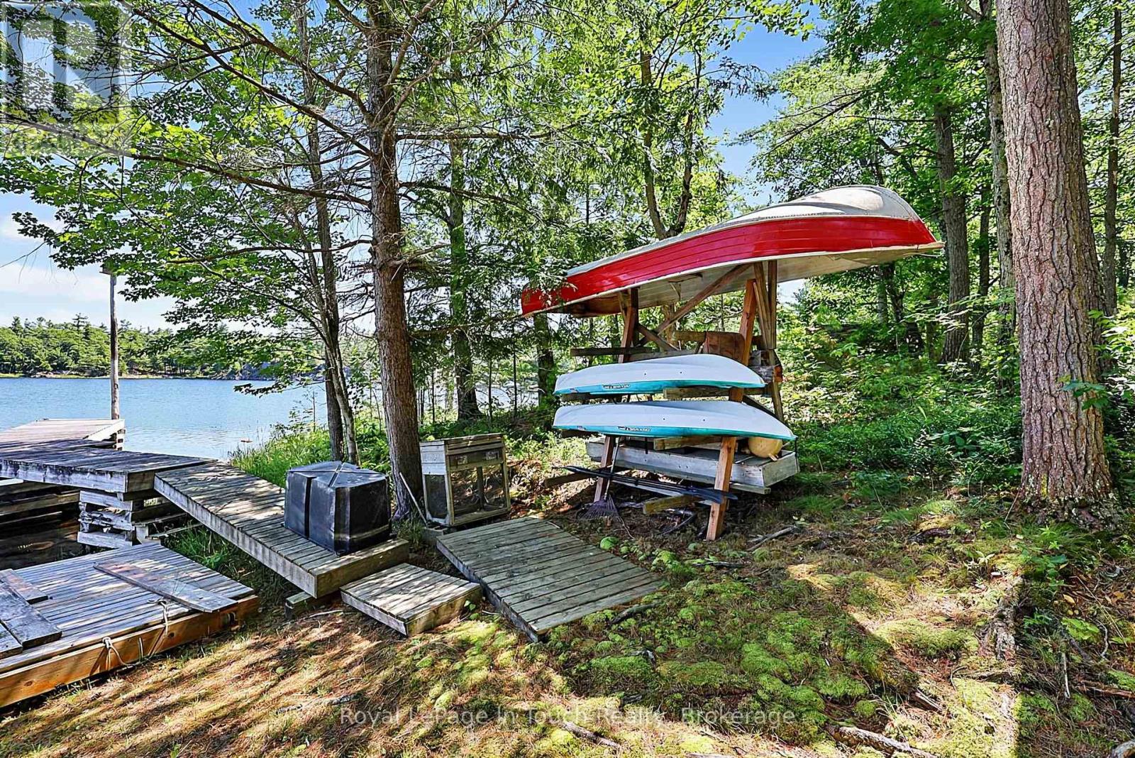 B207 LOT 26 ISLAND - 13