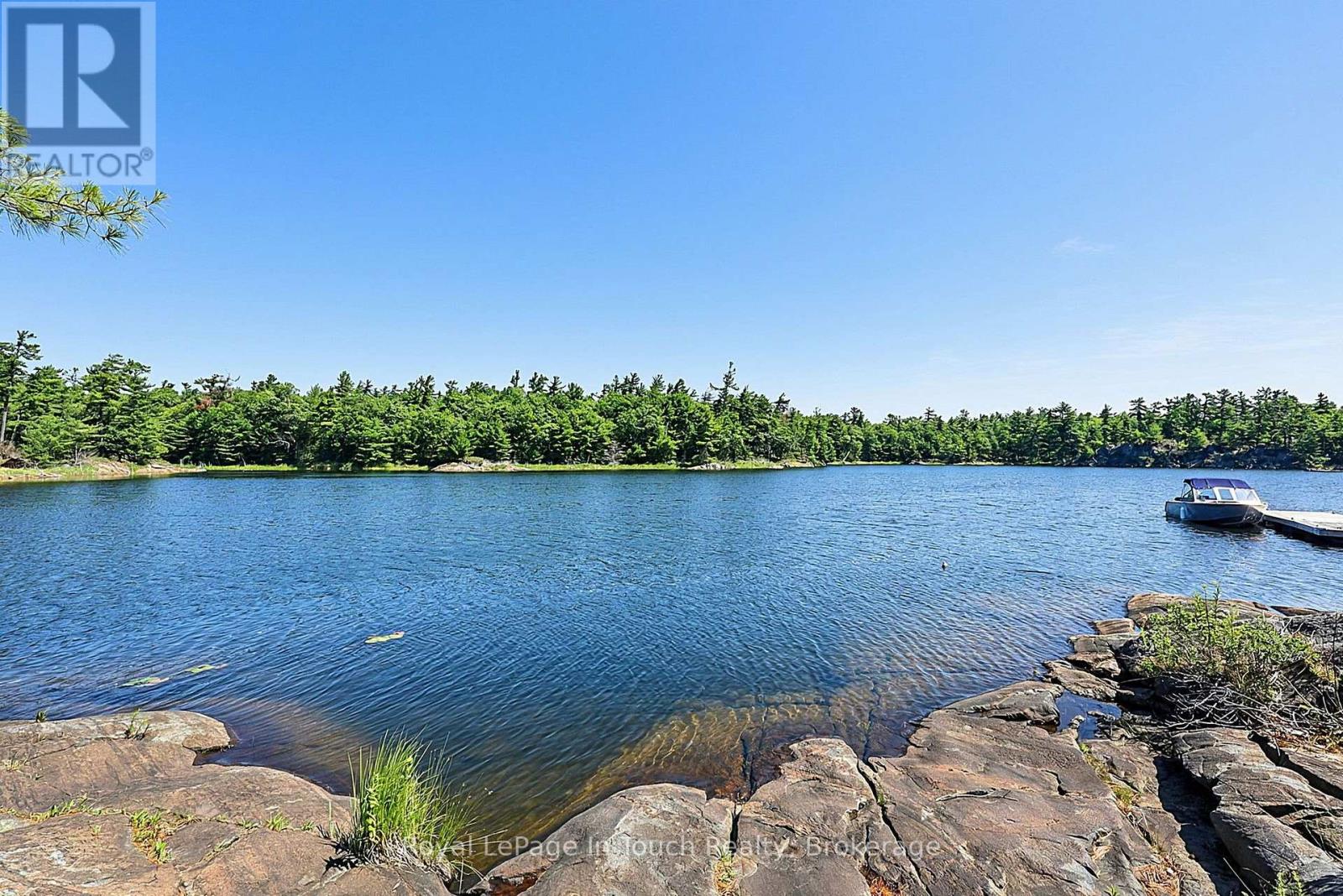 B207 LOT 26 ISLAND - 18