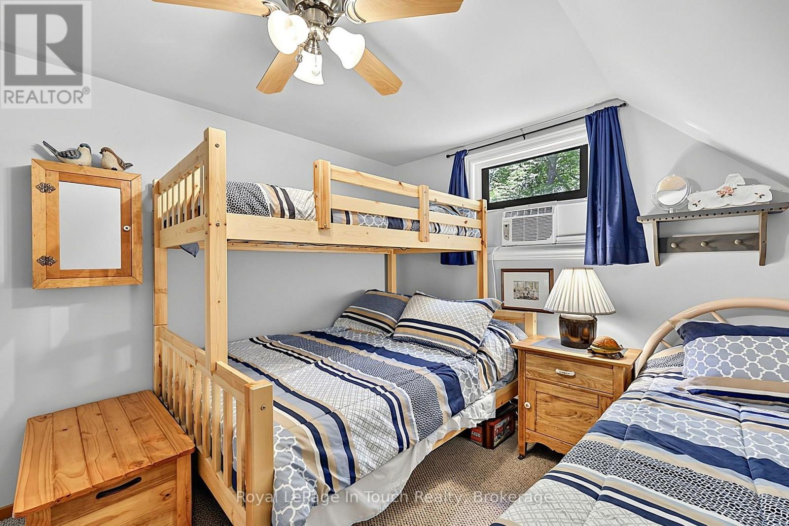 B207 LOT 26 ISLAND - 34