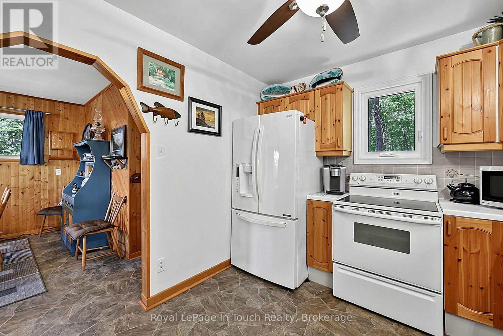 B207 LOT 26 ISLAND - 40