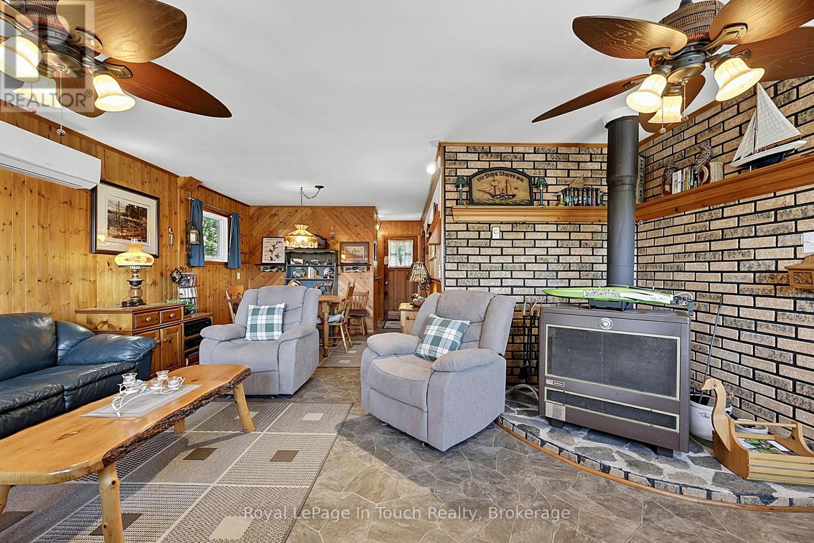 B207 LOT 26 ISLAND - 48