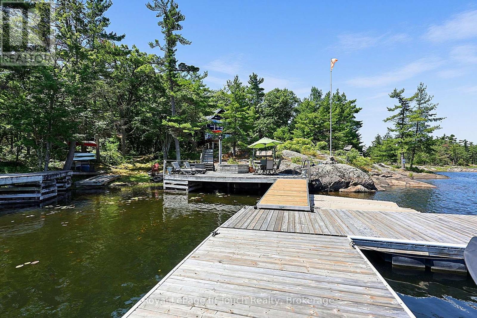 B207 LOT 26 ISLAND - 6