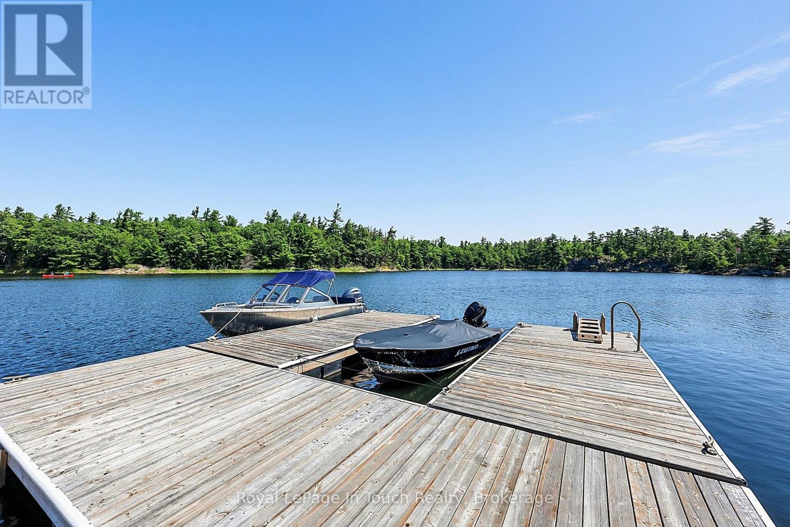 B207 LOT 26 ISLAND - 7