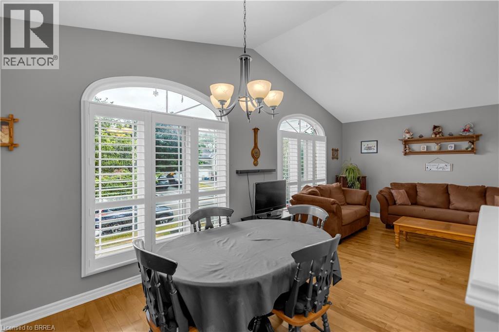 5 PASSMORE Court - 6