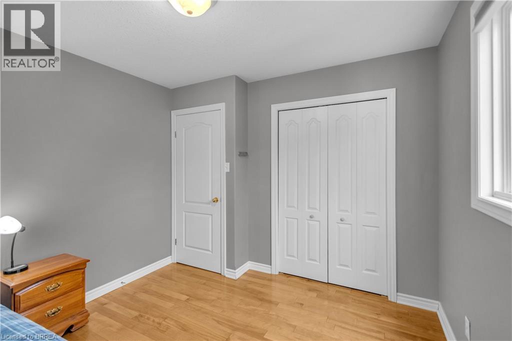 5 PASSMORE Court - 13