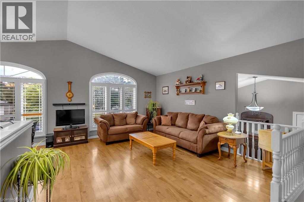 5 PASSMORE Court - 4