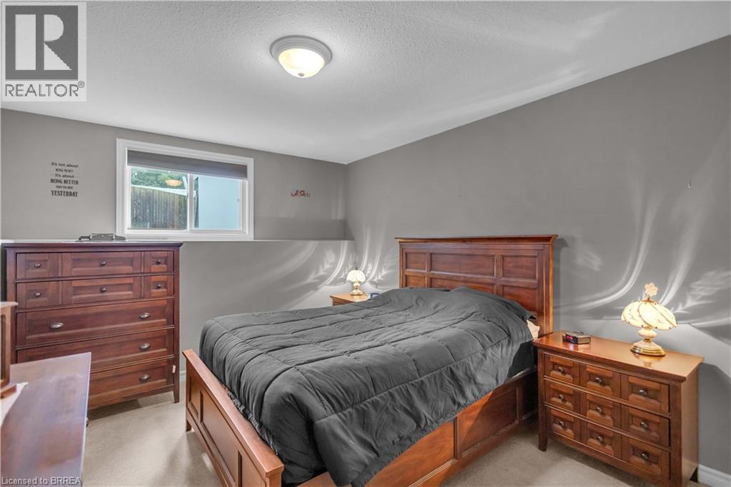 5 PASSMORE Court - 19