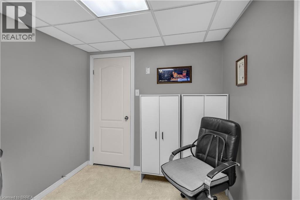 5 PASSMORE Court - 22