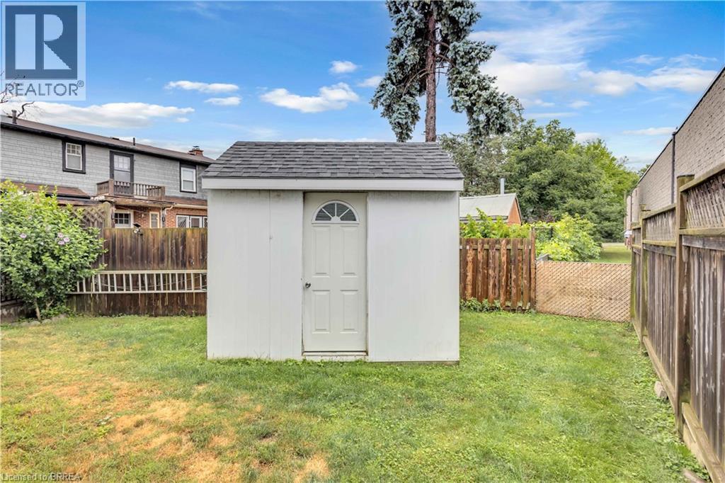 5 PASSMORE Court - 31