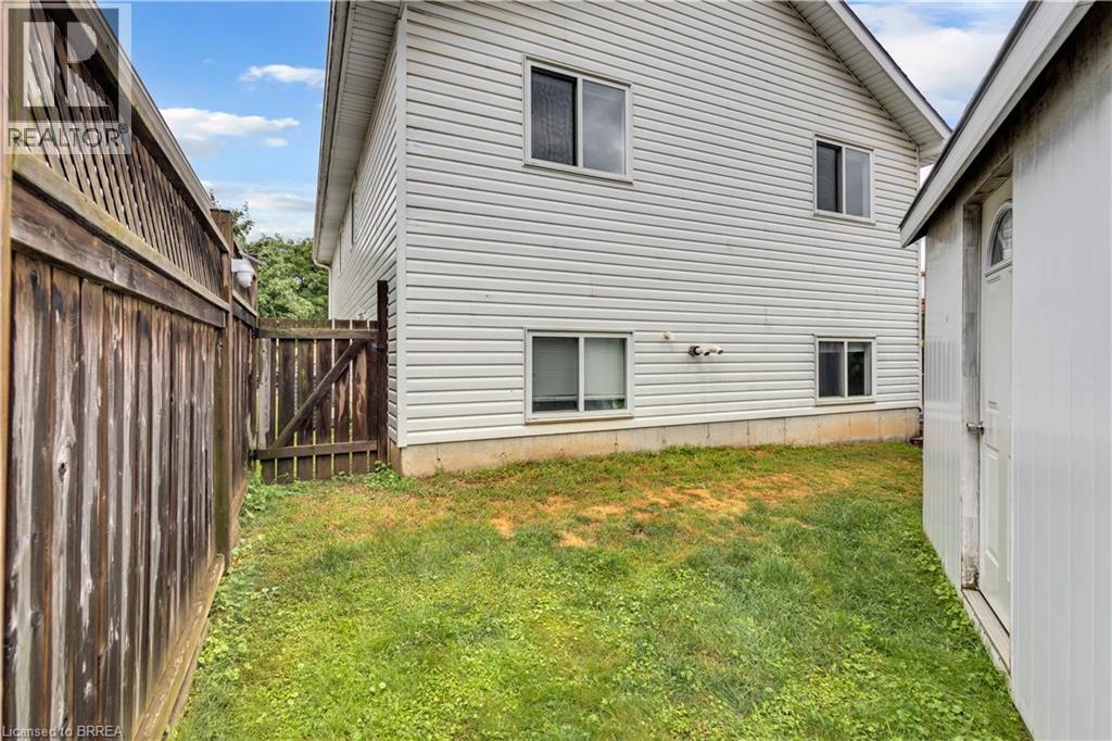 5 PASSMORE Court - 32