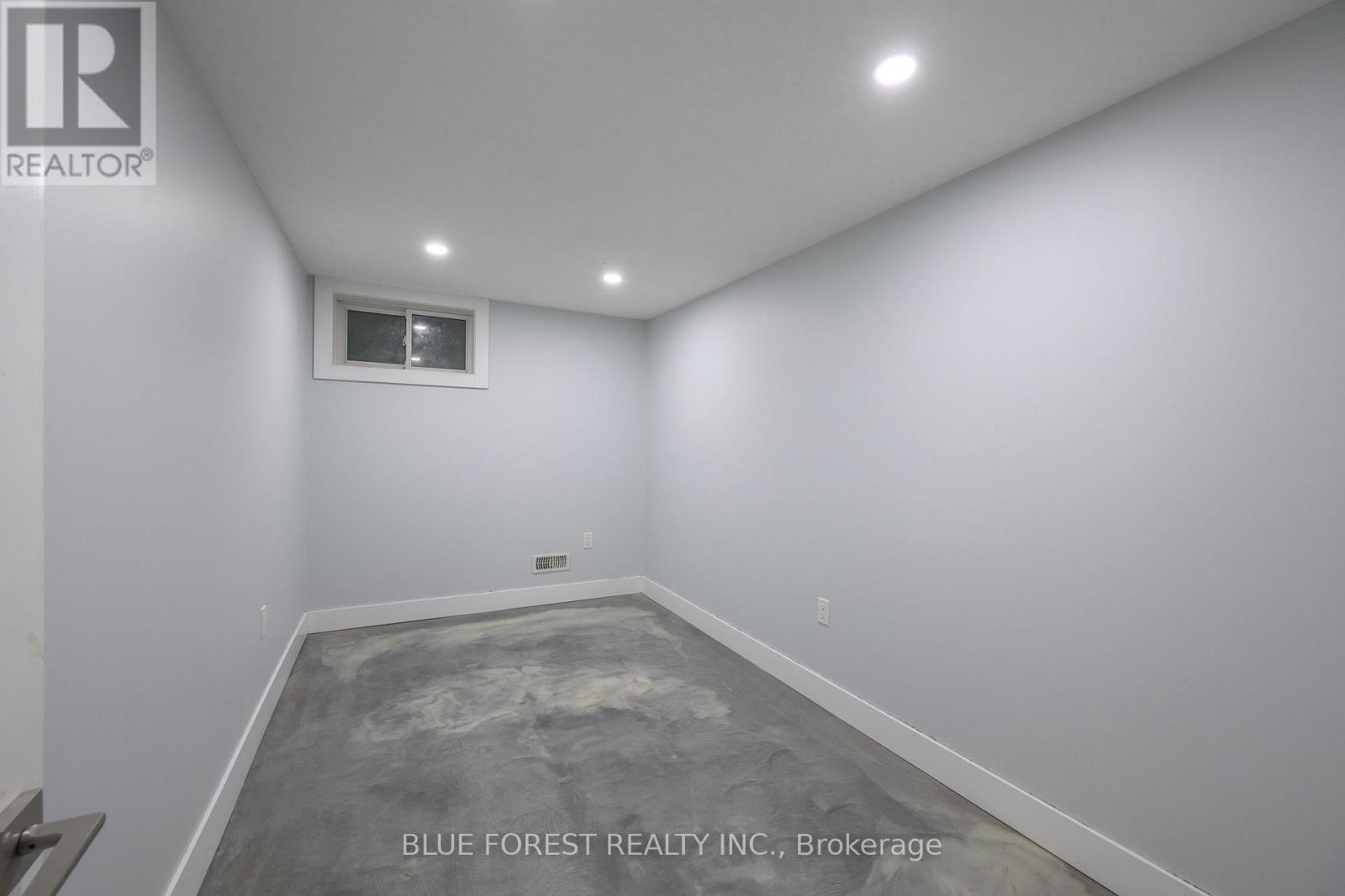 966 GLENBANNER ROAD - 31