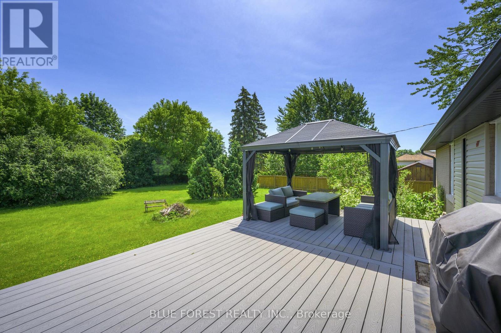 966 GLENBANNER ROAD - 34