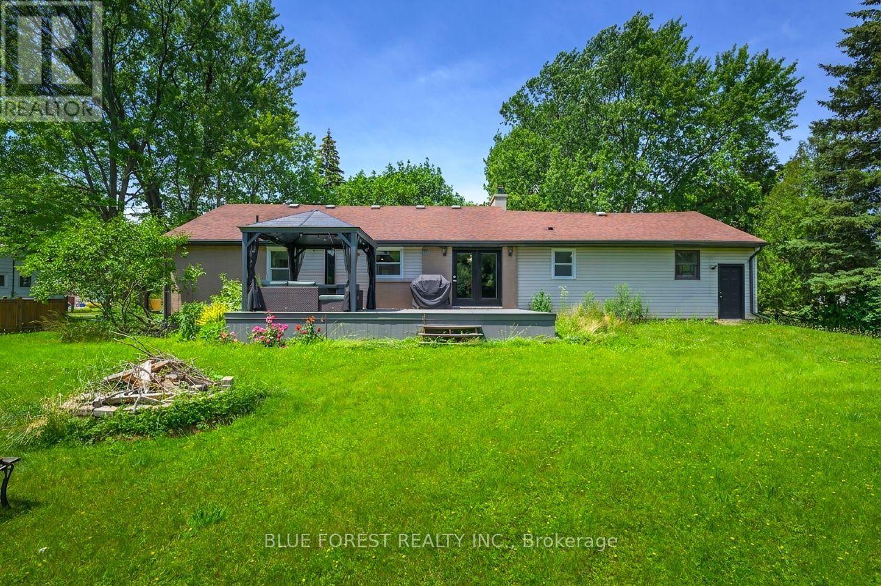 966 GLENBANNER ROAD - 35