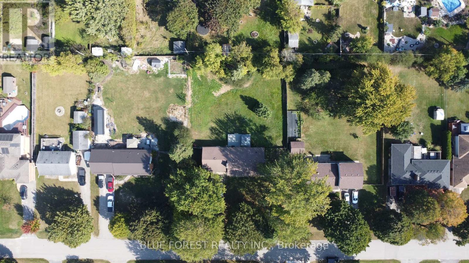 966 GLENBANNER ROAD - 38