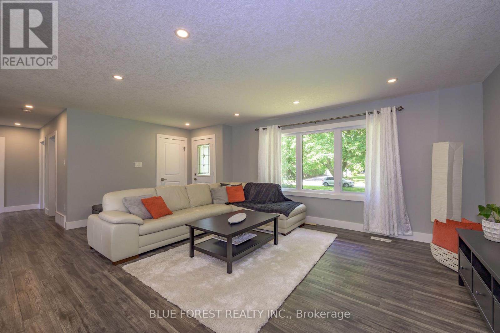 966 GLENBANNER ROAD - 6