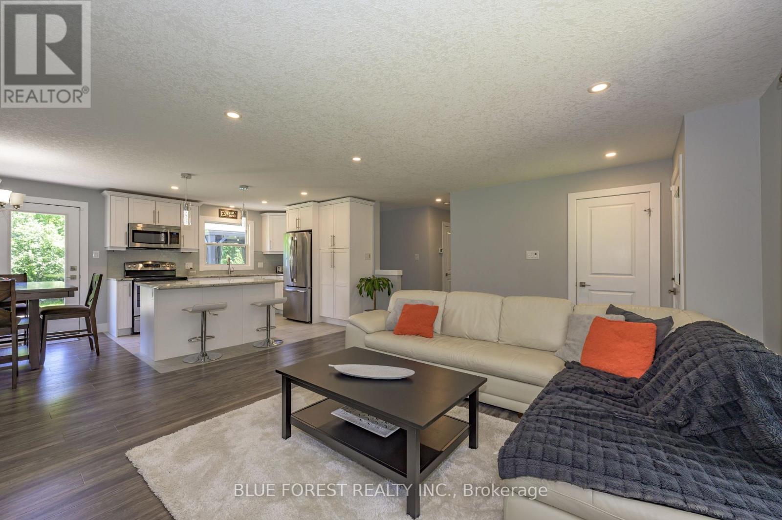966 GLENBANNER ROAD - 7