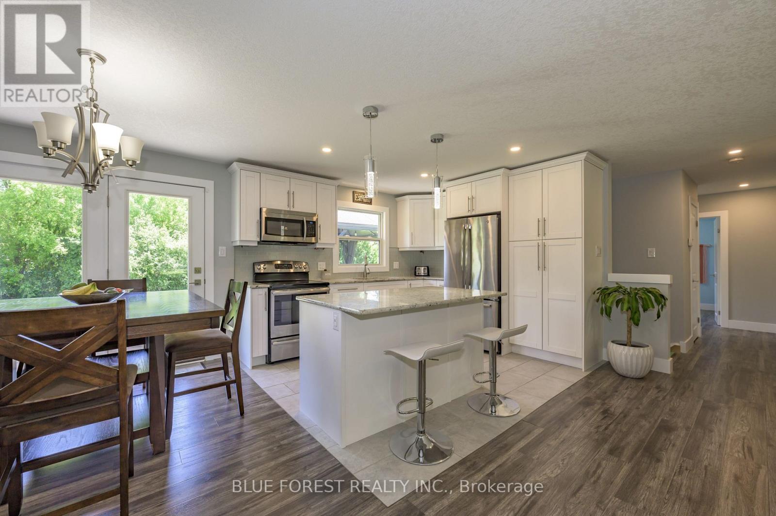 966 GLENBANNER ROAD - 8