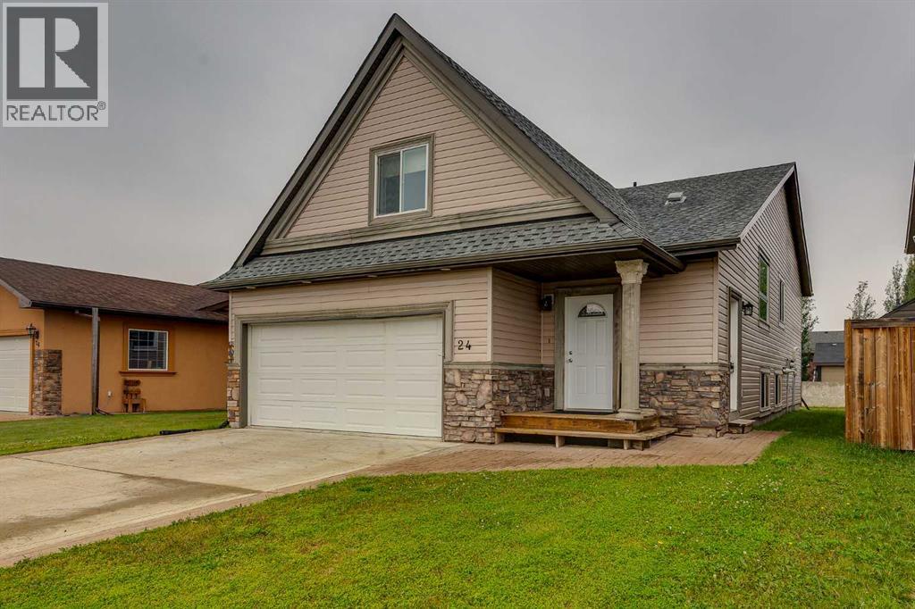 24 Mackenzie Crescent, Lacombe