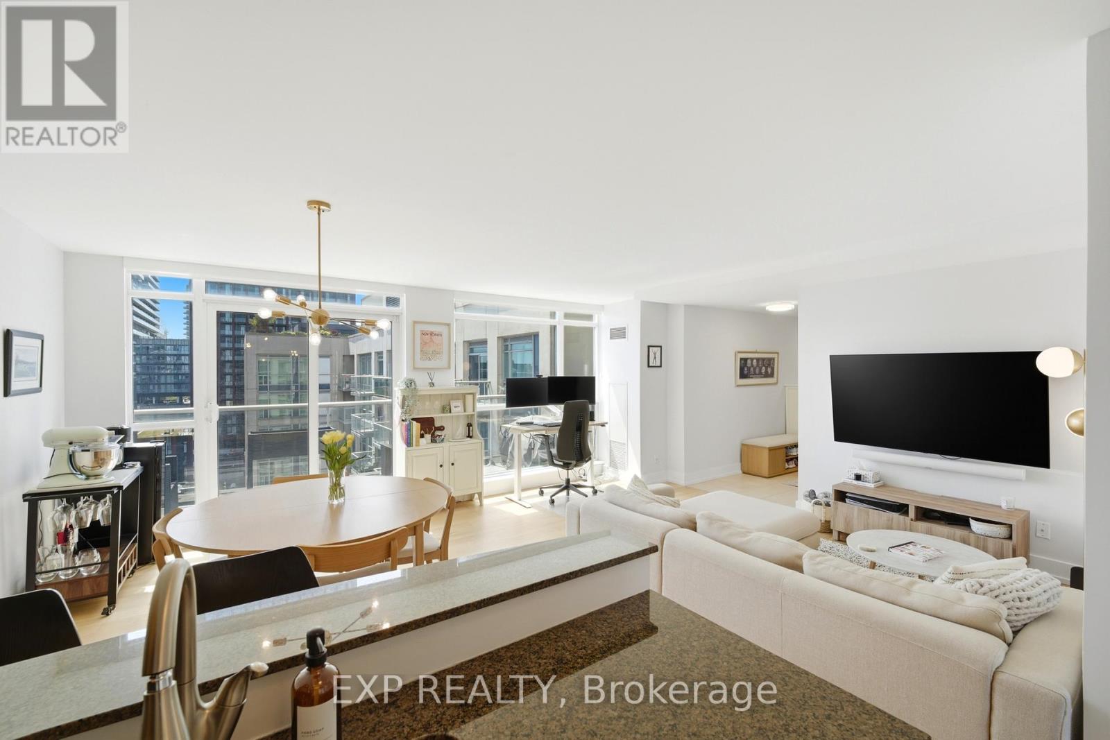 #PH20 230 KING STREET E - 1