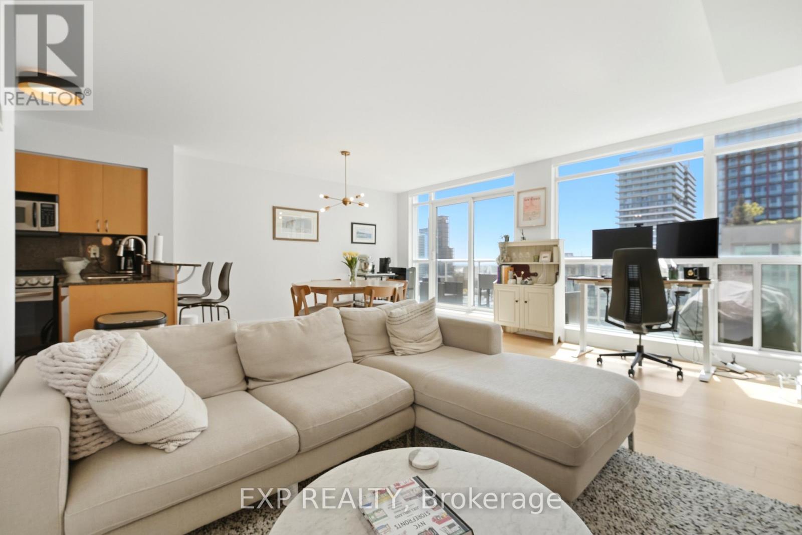 #PH20 230 KING STREET E - 12