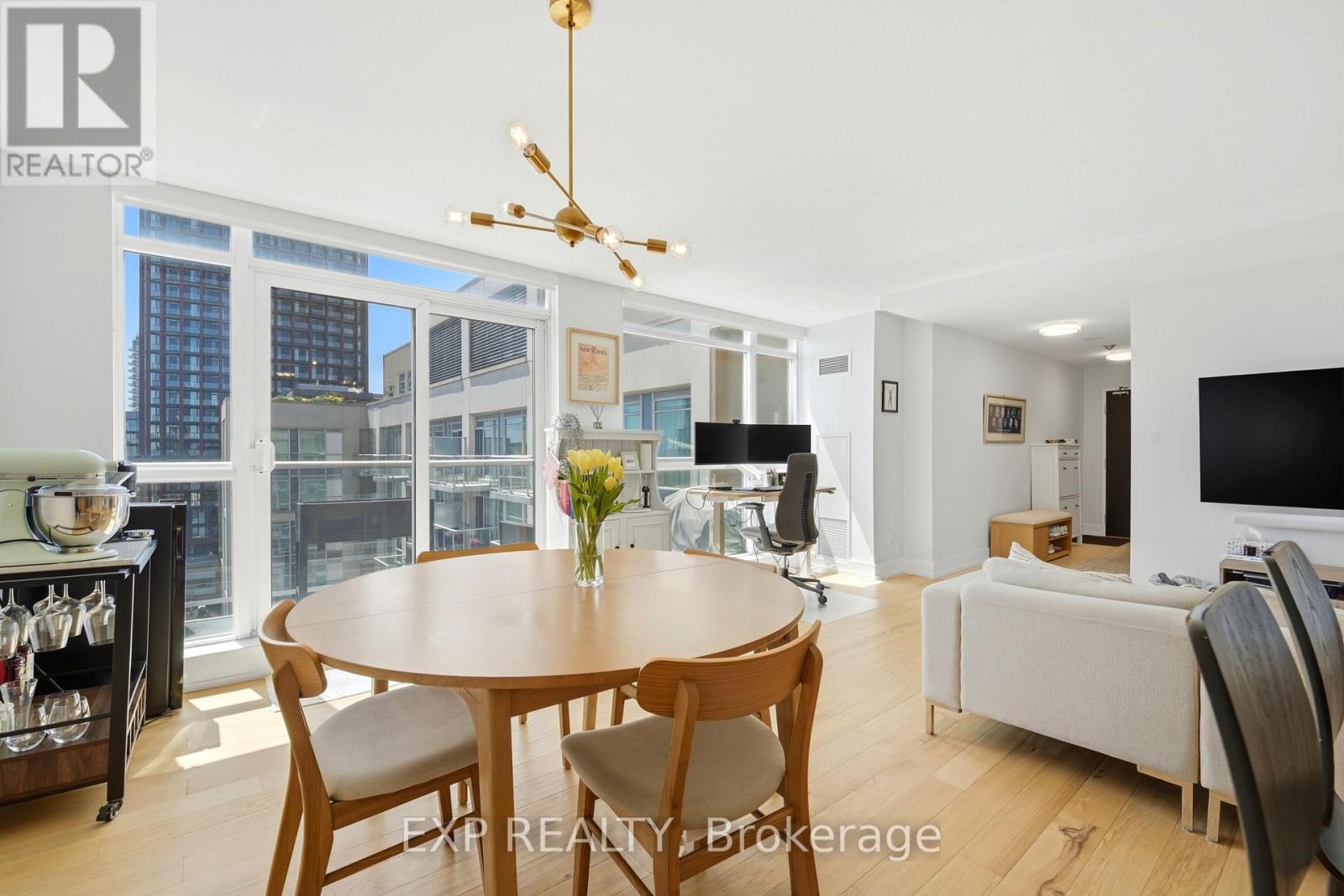 #PH20 230 KING STREET E - 13