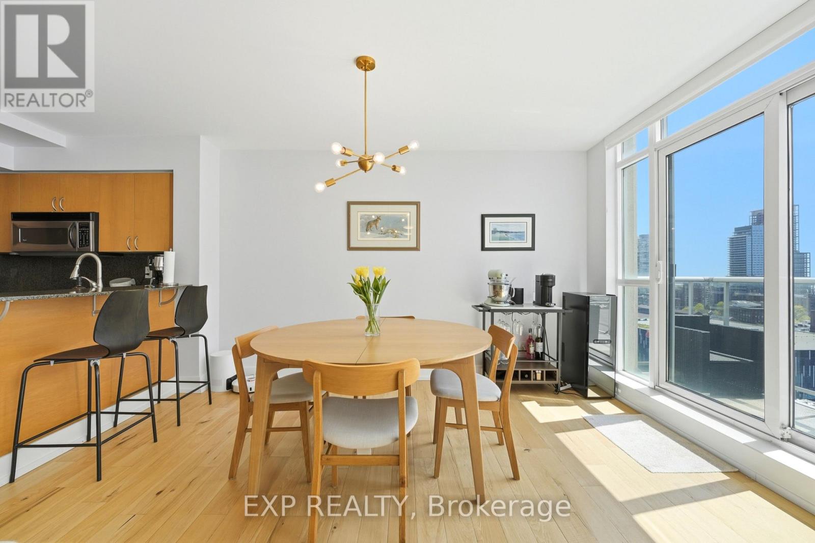 #PH20 230 KING STREET E - 14