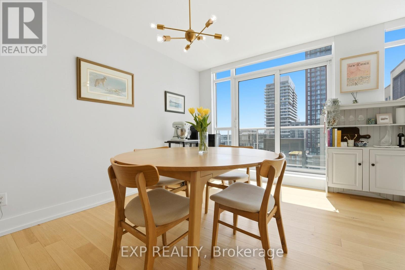 #PH20 230 KING STREET E - 15