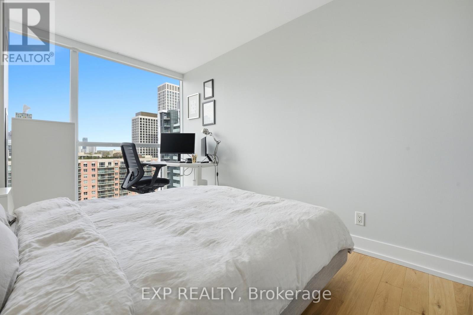 #PH20 230 KING STREET E - 20