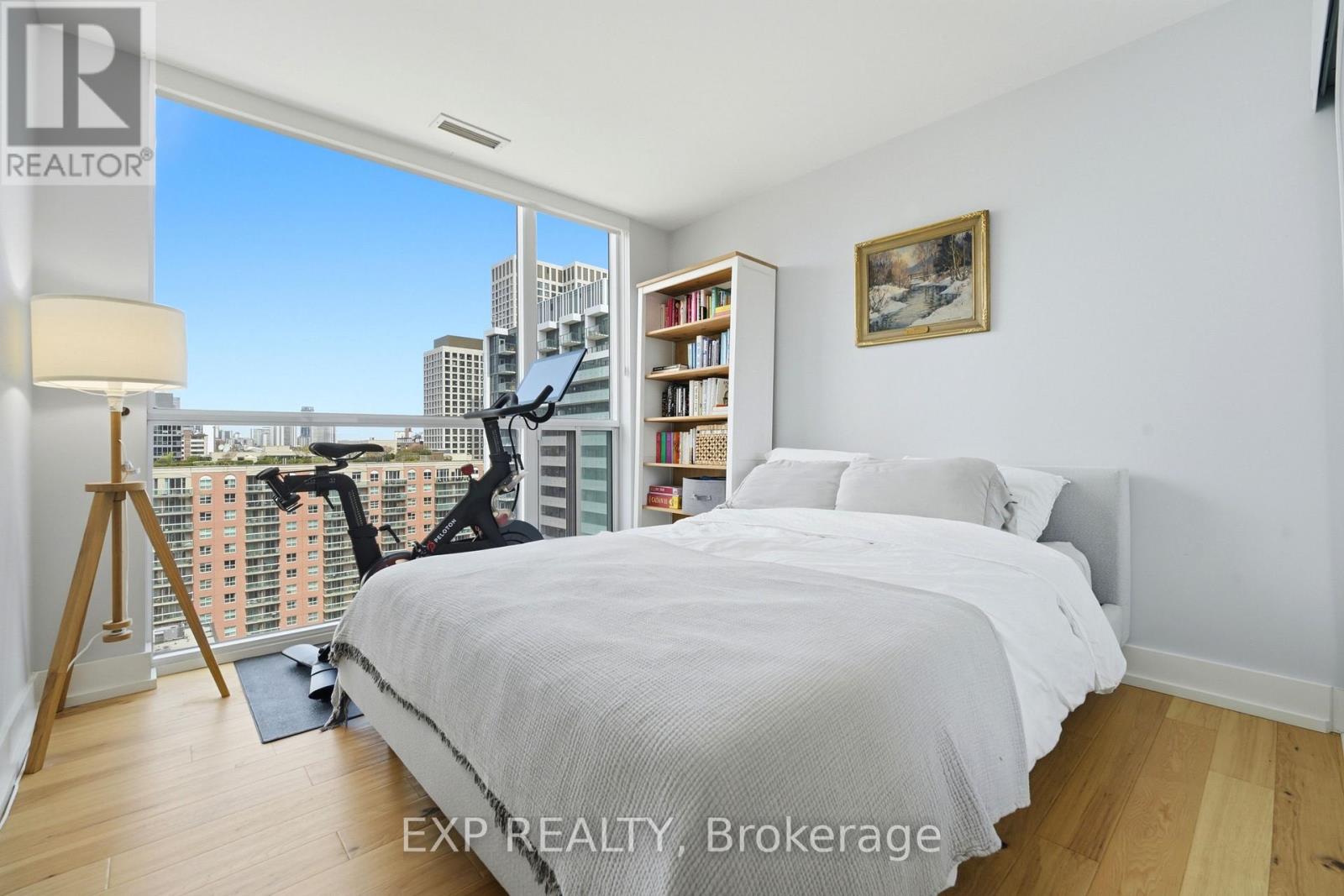 #PH20 230 KING STREET E - 22