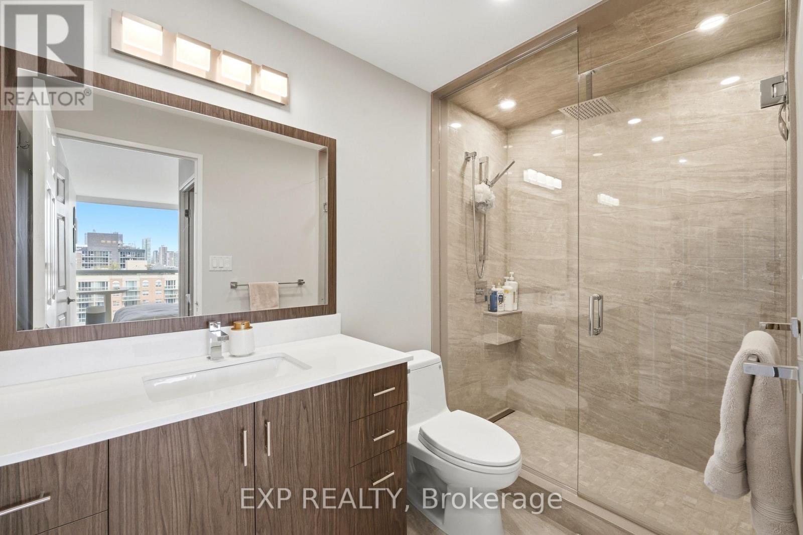 #PH20 230 KING STREET E - 25