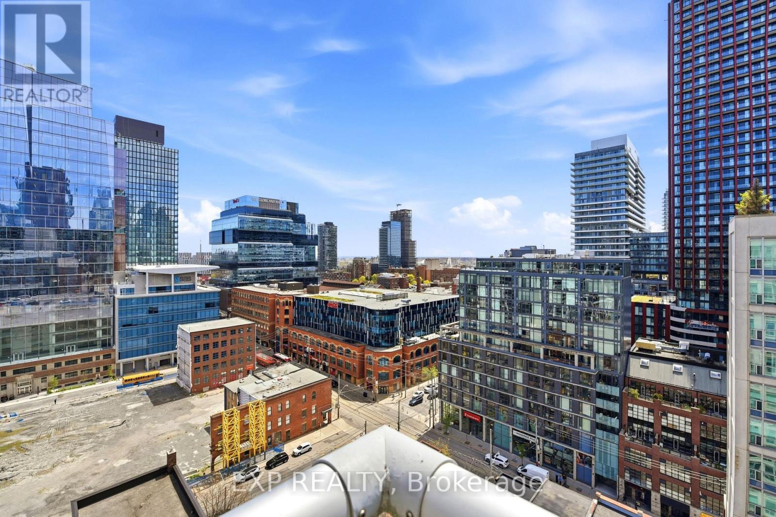 #PH20 230 KING STREET E - 28