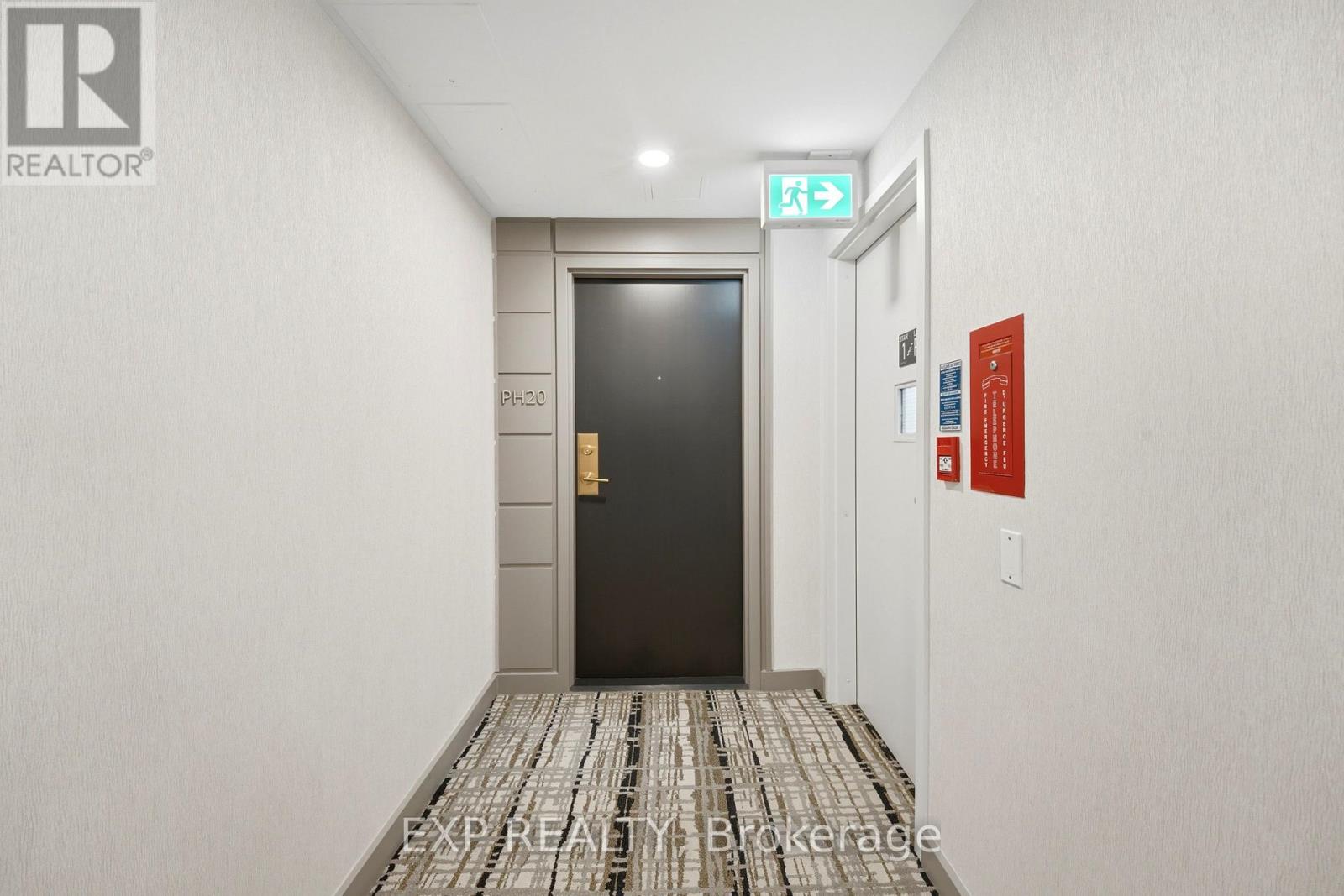 #PH20 230 KING STREET E - 6