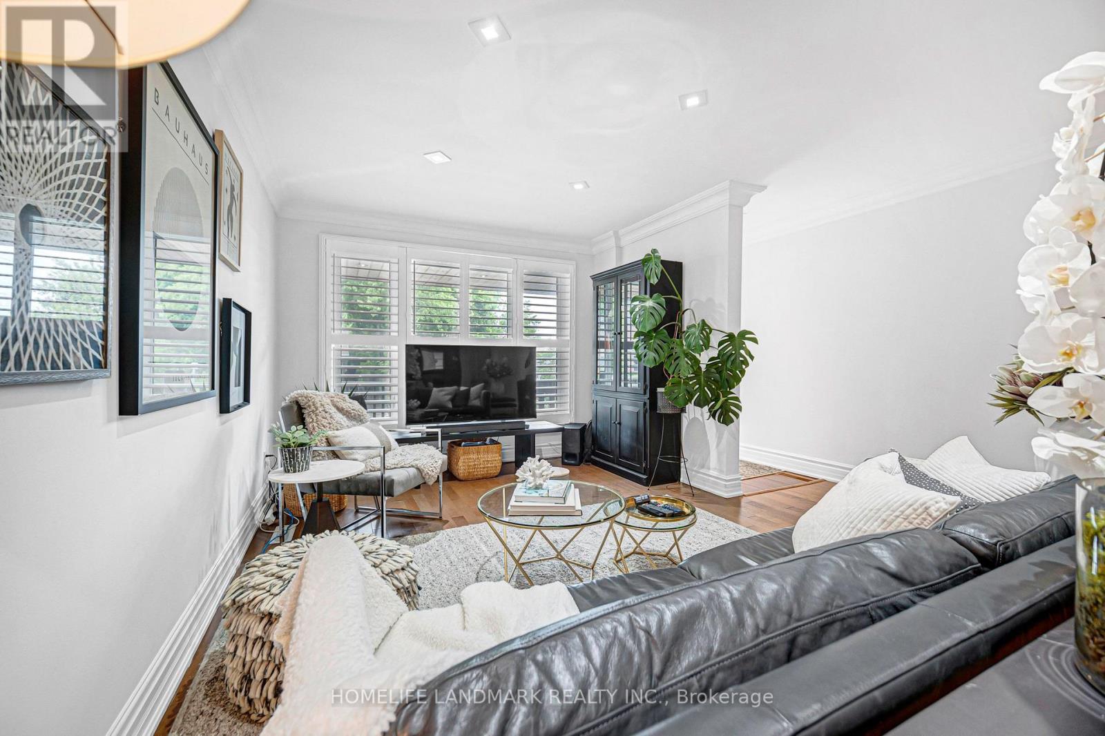 15 DENTON AVENUE - 10