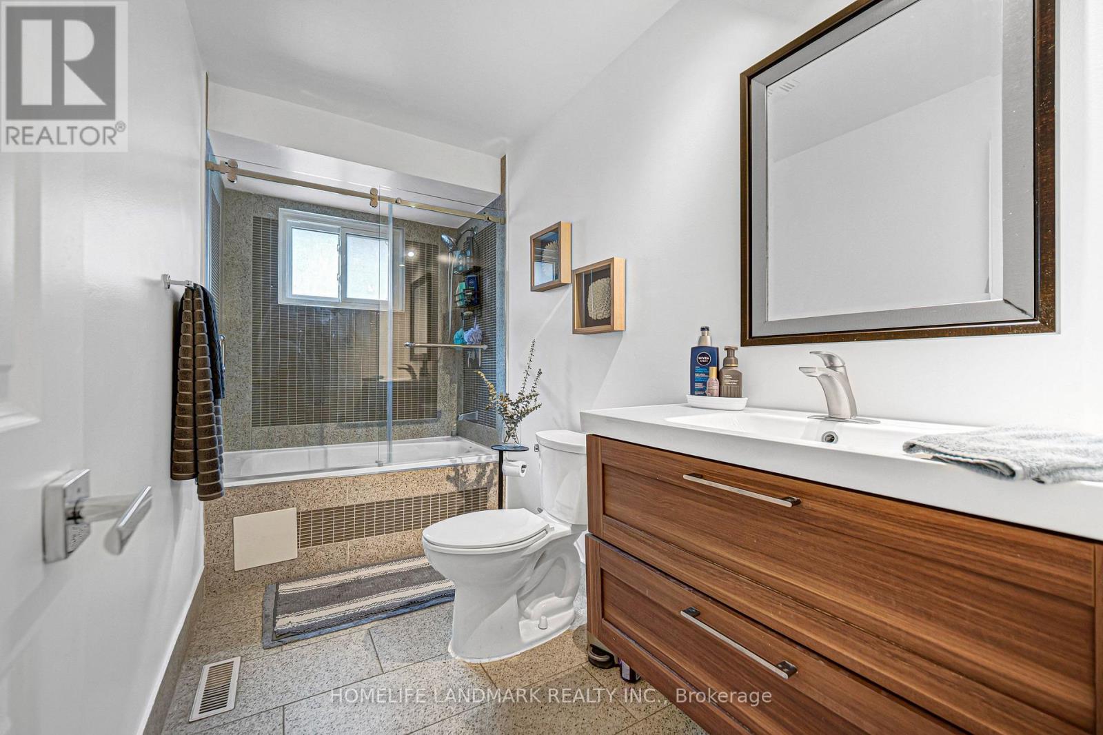 15 DENTON AVENUE - 22