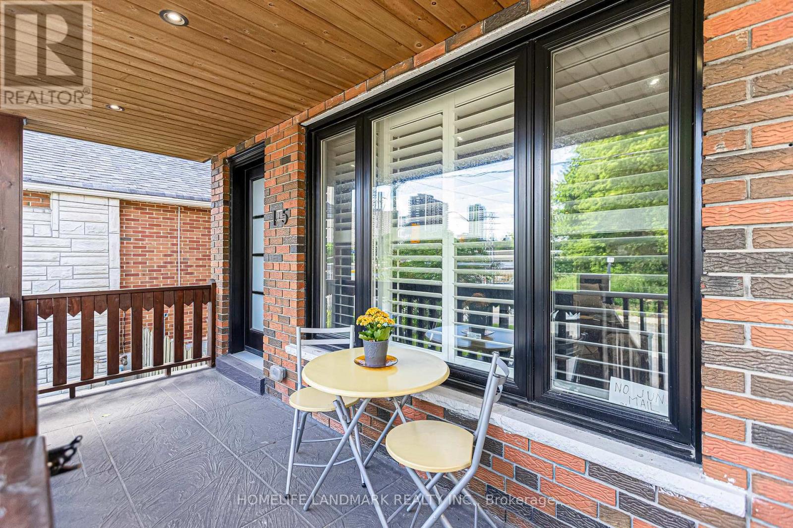 15 DENTON AVENUE - 3