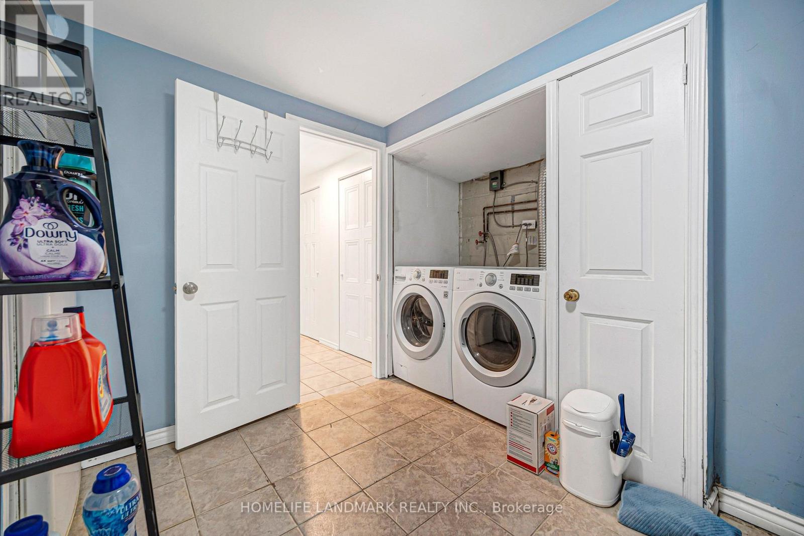 15 DENTON AVENUE - 31