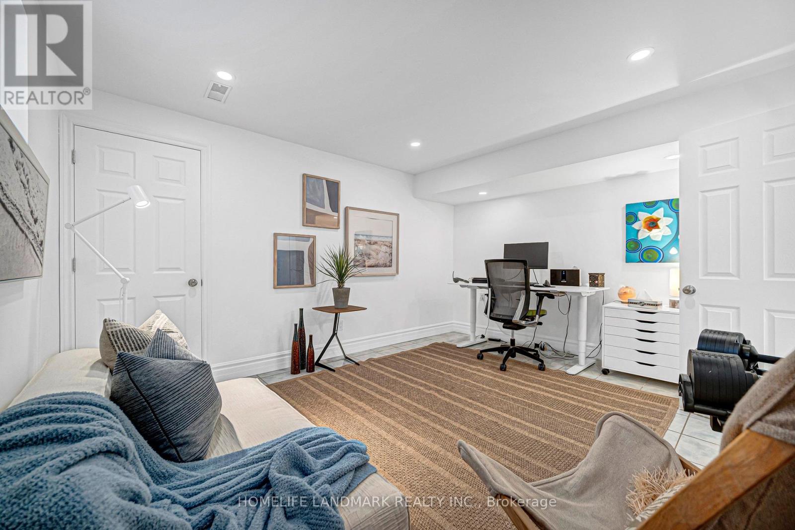 15 DENTON AVENUE - 34