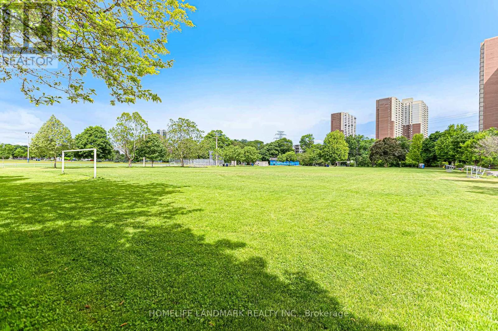15 DENTON AVENUE - 41