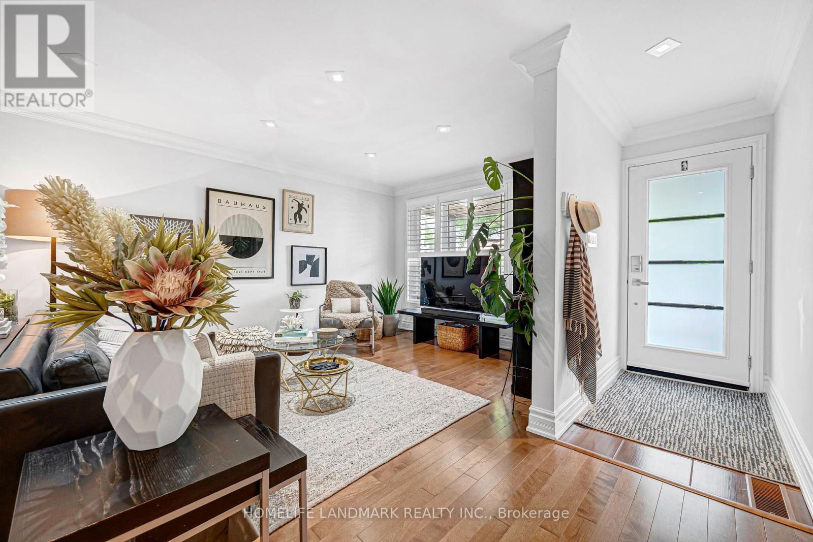 15 DENTON AVENUE - 7