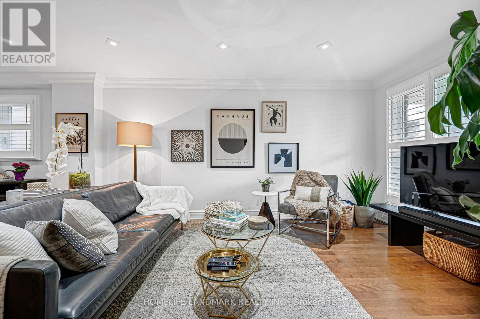 15 DENTON AVENUE - 9