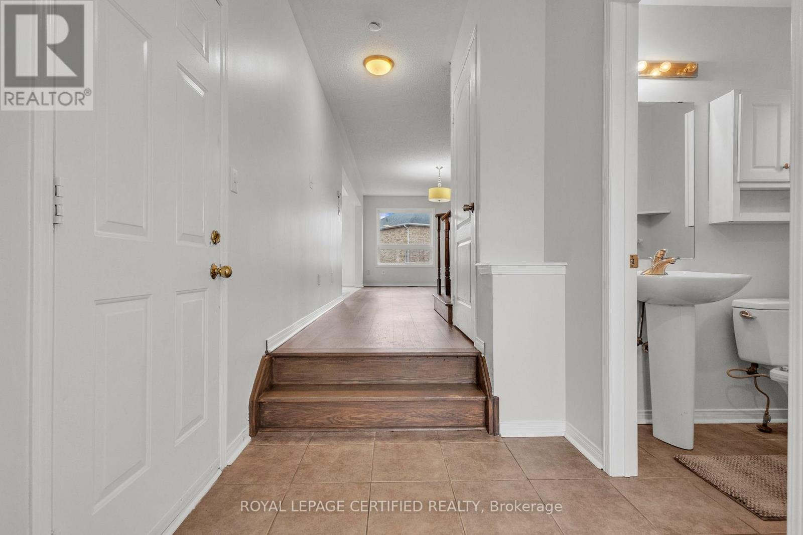 114 BOTAVIA DOWNS DRIVE - 4