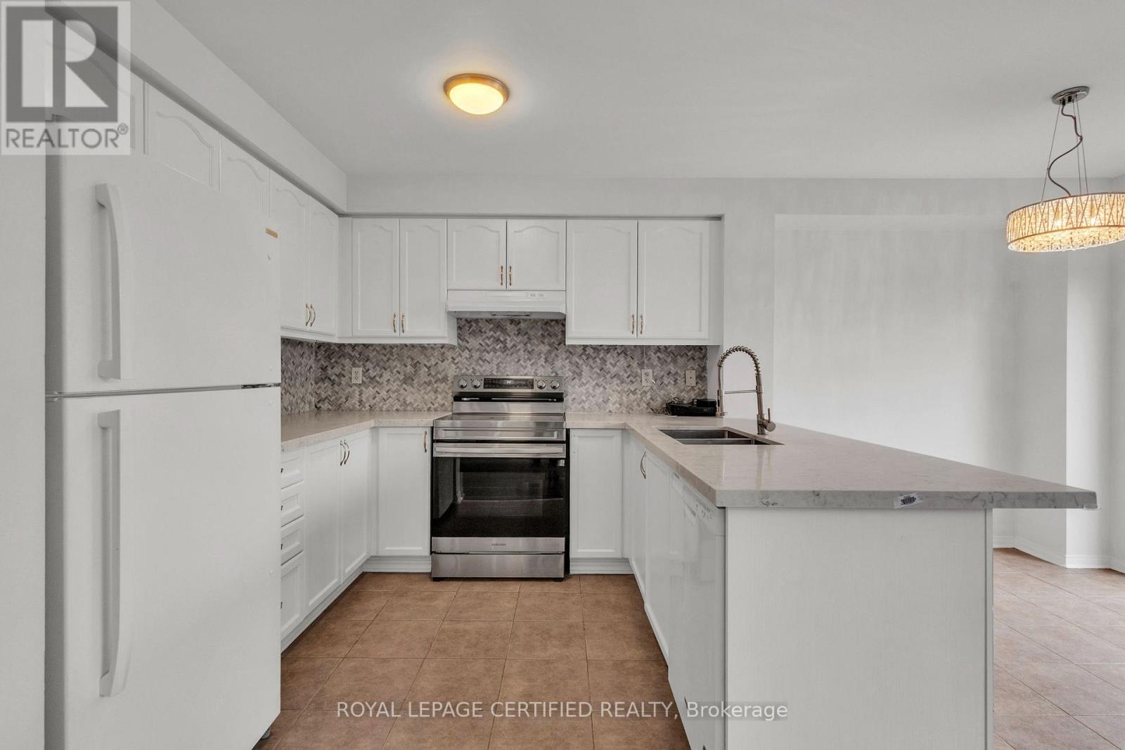 114 BOTAVIA DOWNS DRIVE - 7