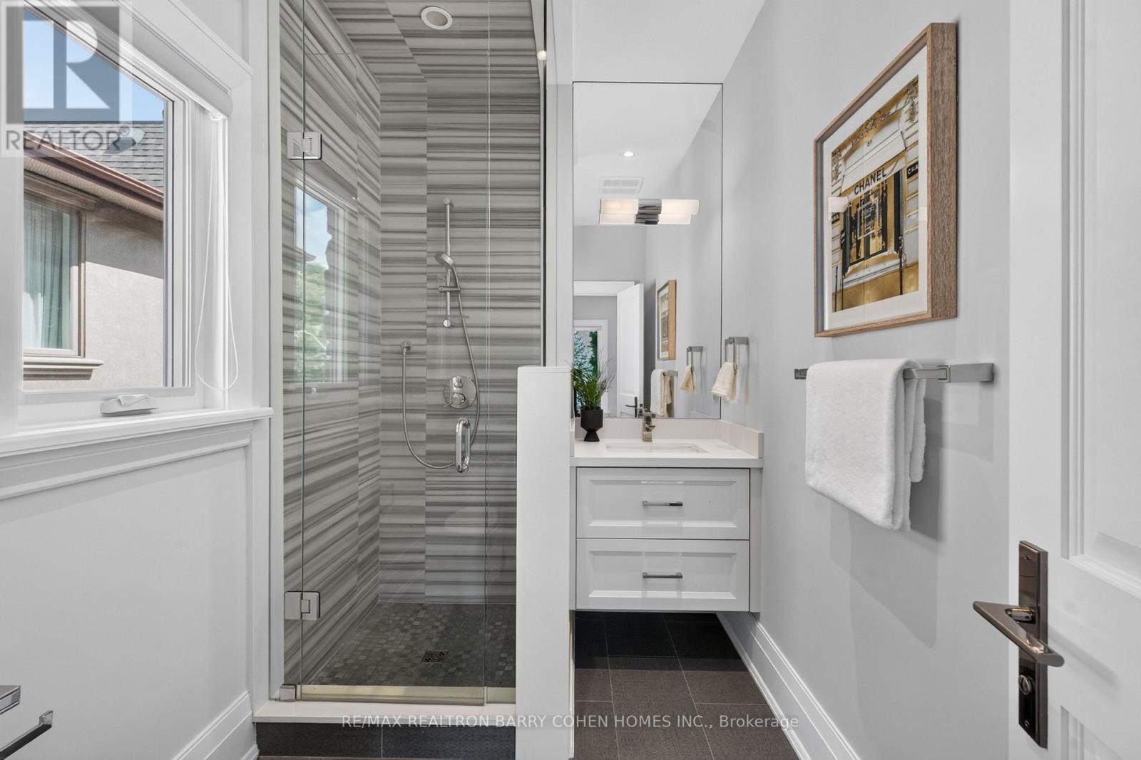 33 MUNRO BOULEVARD - Image 34