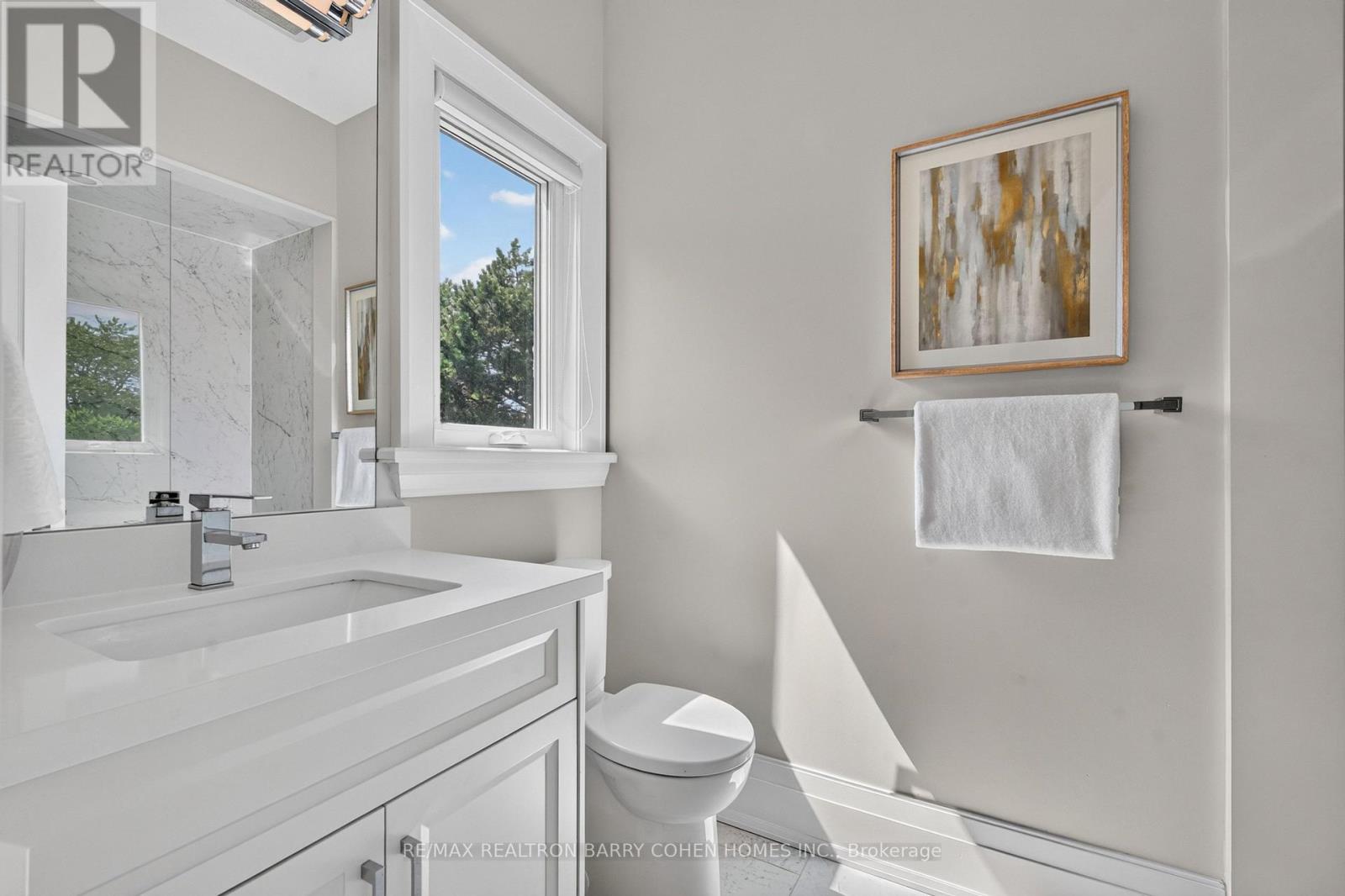 33 MUNRO BOULEVARD - Image 31