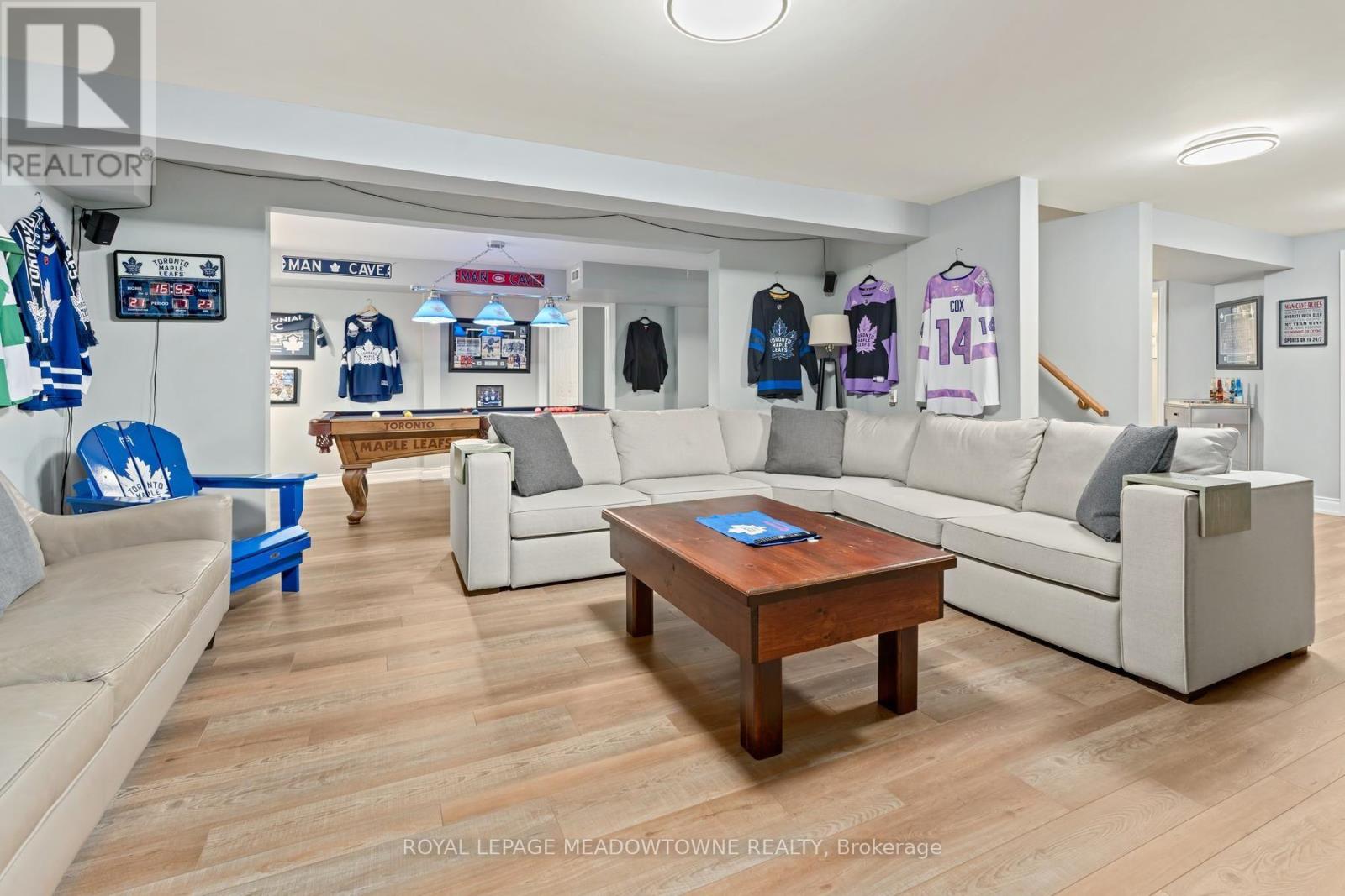 17 DAWKINS CRESCENT - 30
