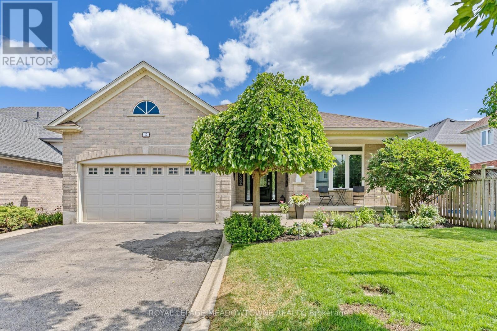 17 DAWKINS CRESCENT - 1