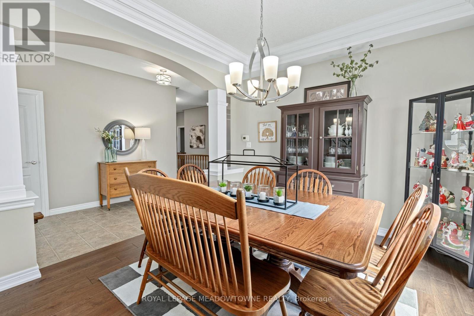 17 DAWKINS CRESCENT - 8